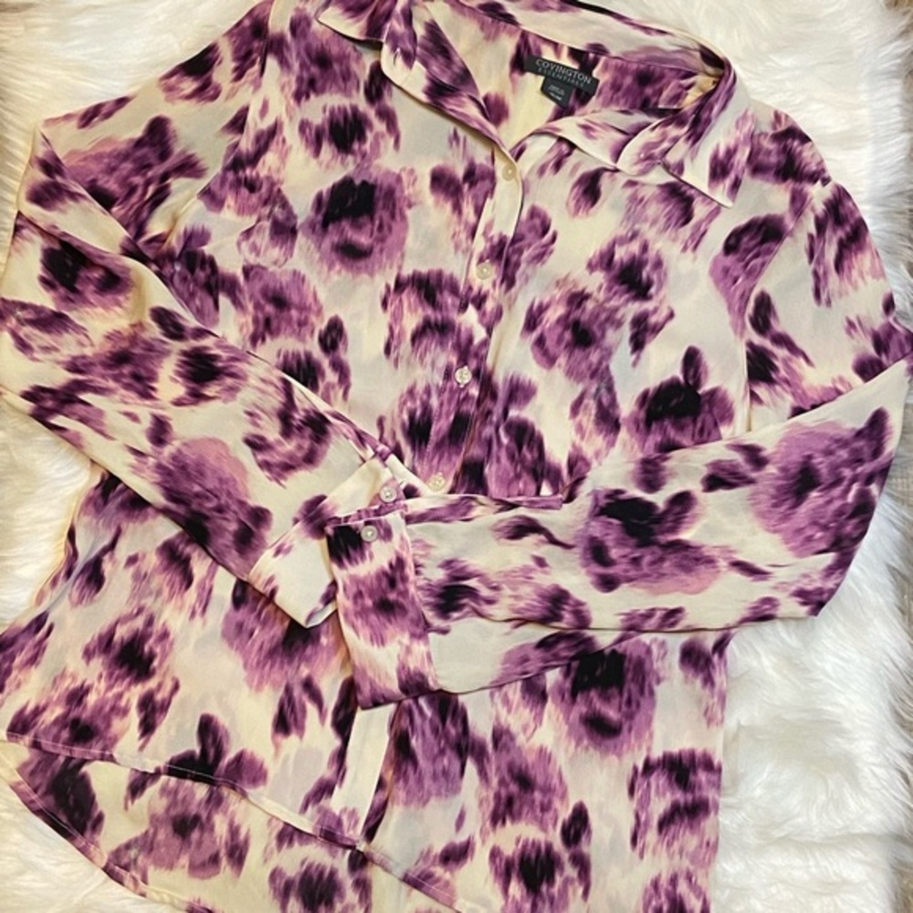 Purple And white button down blouse long sleeve m